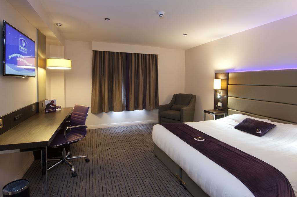 Premier Inn ハーロウ 部屋 写真