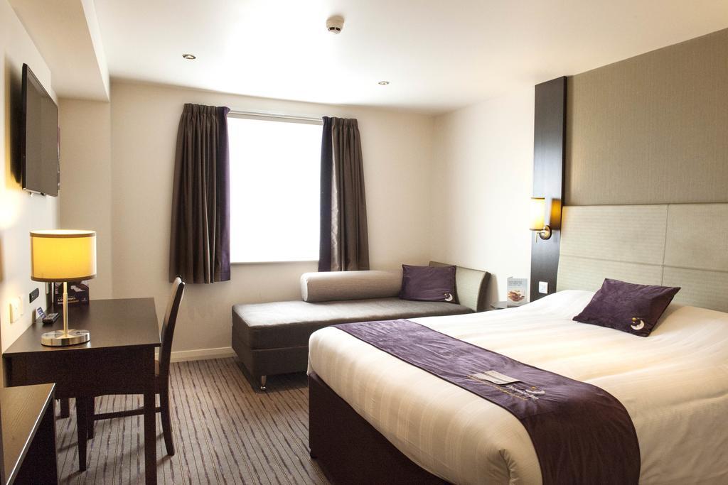Premier Inn ハーロウ 部屋 写真