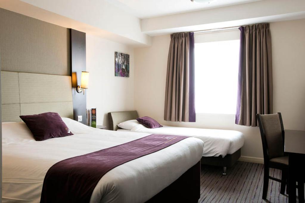 Premier Inn ハーロウ 部屋 写真
