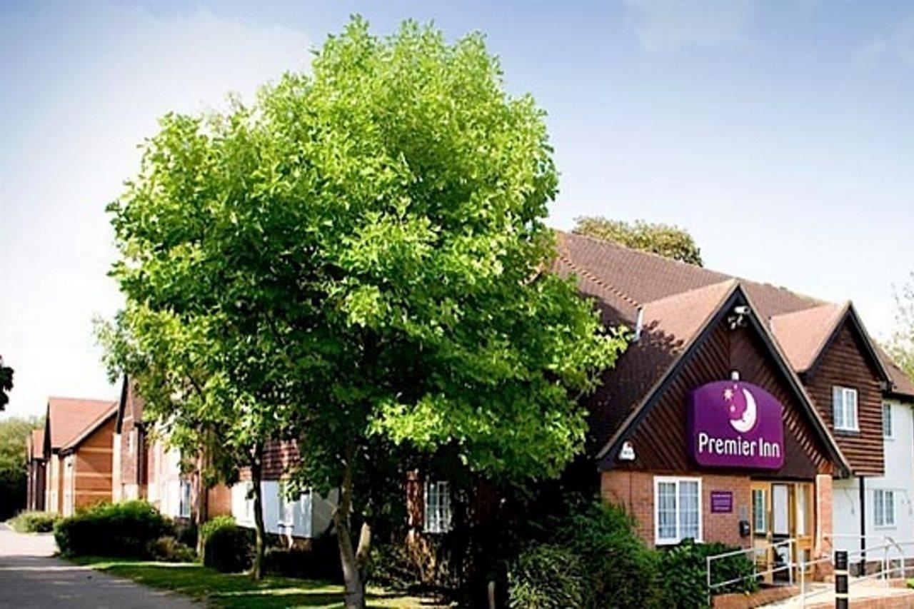 Premier Inn ハーロウ エクステリア 写真