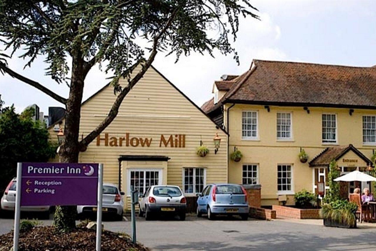 Premier Inn ハーロウ エクステリア 写真